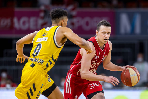 归功于他的 归功于他的