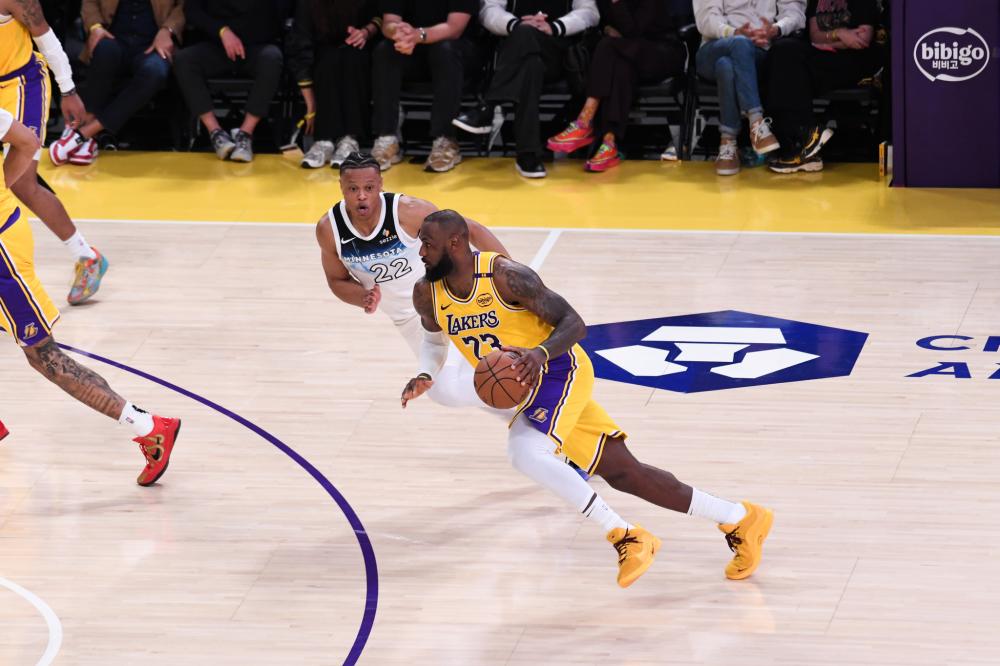 两人在各自 两人在各自